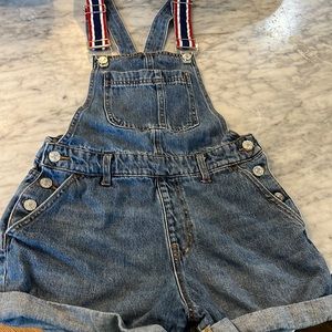 Forever 21 - overall shorts size small